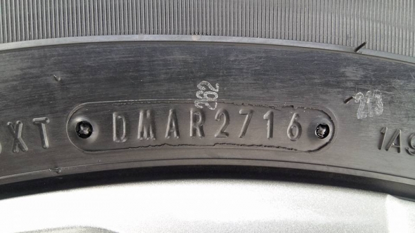 ขายล้อแม็กป้ายแดง pajero 18&quot; พร้อมยางปี16 สนใจติดต่อ ตาเล็ก ล้อและยางครับ 081-3747940