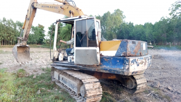 ขายด่วนๆKOMATSU PC120-3สภาพเดิมๆใช้งานทุกวันเครื่องเดิมช่วงล่างเต็มๆโทร0856842587