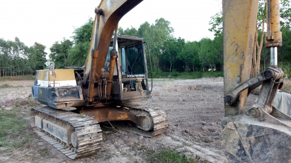 ขายด่วนๆKOMATSU PC120-3สภาพเดิมๆใช้งานทุกวันเครื่องเดิมช่วงล่างเต็มๆโทร0856842587