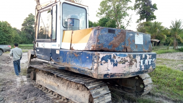 ขายด่วนๆKOMATSU PC120-3สภาพเดิมๆใช้งานทุกวันเครื่องเดิมช่วงล่างเต็มๆโทร0856842587