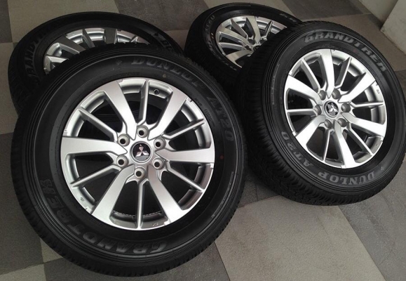 ยางDunlop AT20 ขนาด 265/60/18 ถอดจากล้อAll New Pajero