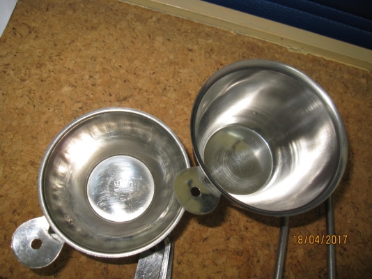 เครื่องตีไข่ หรือตีแป้งยี่ห้อ Philips  Made in Holland ของแท้ ๆ