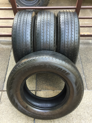 ยาง Bridgestone 205 70 15 กลางปี16 ดอกเต็ม ไม่มีปะ ราคาไม่แพง