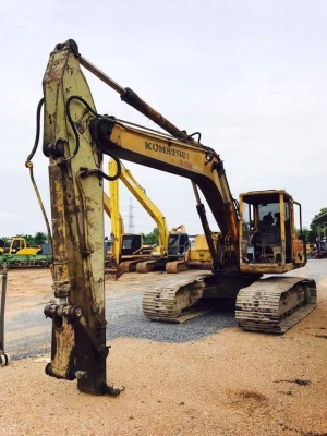 ขาย 345,000 KOMATSU pc 200-3 เครื่อง 6 BG ปั้มแรง เอวดี ช่วงล่างเต็ม รถพร้อมใช้งาน รถอยู่ ปทุมธานี 090-772-3710 090-772-3708