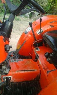 รถไถ 36 แรงปี  53 อุปกร 3 อย่าง   มือเดียวป้ายแดง  ราคาเบาฯฯ  280000   บาท   ต่อลอง  ดูรถที อ. อาจสามารถ จ. ร้อยเอ็ด  วันทูคอล 098 668-3479 dtac 094 283-9369 สิทธิ์ คับ