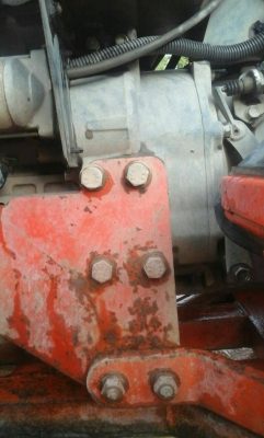 รถไถ 36 แรงปี  53 อุปกร 3 อย่าง   มือเดียวป้ายแดง  ราคาเบาฯฯ  280000   บาท   ต่อลอง  ดูรถที อ. อาจสามารถ จ. ร้อยเอ็ด  วันทูคอล 098 668-3479 dtac 094 283-9369 สิทธิ์ คับ