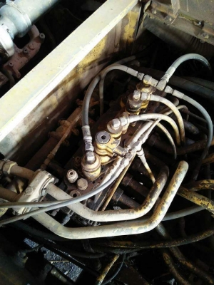 ขาย 650,000 KOBELCO sk 200-3 เก๋งเทา เล่มทะเบียน เครื่องดี  ปั้มแรง เอวดี ช่าวล่างดี รถพร้อมใช้ รถอยู่ นครปฐม 090-772-3710 090-772-3708