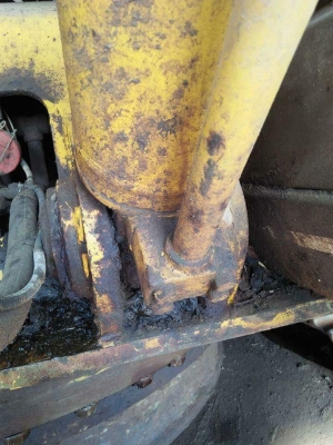 ขาย 650,000 KOBELCO sk 200-3 เก๋งเทา เล่มทะเบียน เครื่องดี  ปั้มแรง เอวดี ช่าวล่างดี รถพร้อมใช้ รถอยู่ นครปฐม 090-772-3710 090-772-3708