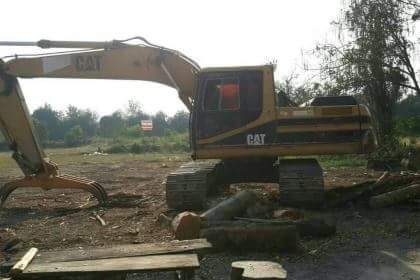 ขาย 680,000 CAT 320 V 2 ติดมือครีบ ไฟฟ้าตัด เครื่องดี  ปั้มแรง เอวดี ช่วงล่างแน่น รถพร้อมใช้ รถอยู่ เพชรบุรี 090-772-3710 090-772-3708