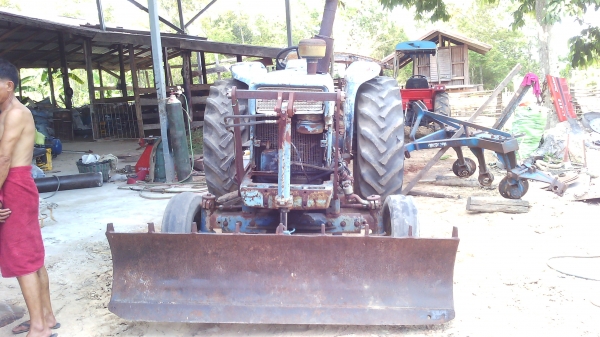 ขายรถไถ ขายรถไถ