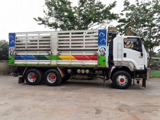 Isuzu 360 แรง ปี 53 กระบะไม่ดัมพ์ มีระบบลากพ่วง Isuzu 360 แรง ปี 53 กระบะไม่ดัมพ์ มีระบบลากพ่วง