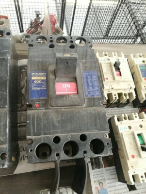 1200 บ.ส่งฟรี083-2000058 LINE ID: line83293 เบรกเกอร์ mitsubishi ขนาด 400 A. ตัวใหญ่ ไม่มีแตกหักพร้อมใช้งานได้เลย
