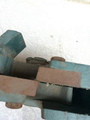 1900 บ. กทม.ส่งฟรี083-2000058 LINE ID: line83293 เครื่องตัดเหล็กของใหม่แบบกรรไกรโยกมีดหนา สำหรับตัดเหล็กขนาดใหญ่ๆได้สบาย ตัดเหล็กเหลี่ยมได้หนาถึง24  mm.