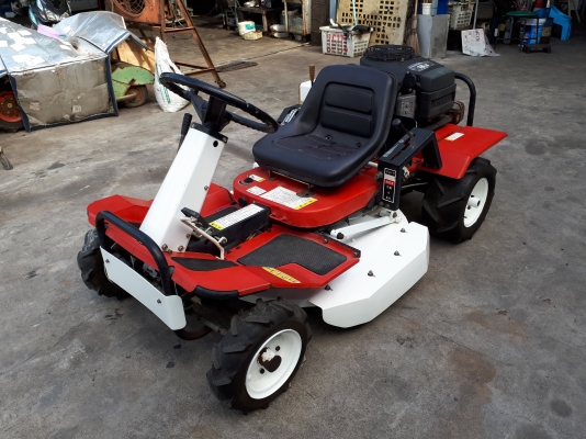 รถตัดหญ้านั่งขับ18HP นำเข้าจากญี่ปุ่น รถตัดหญ้านั่งขับ18HP นำเข้าจากญี่ปุ่น