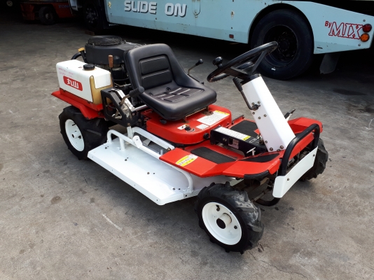 รถตัดหญ้านั่งขับ18HP นำเข้าจากญี่ปุ่น