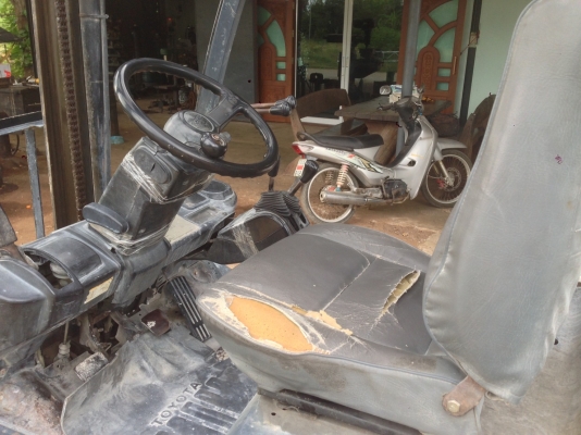 toyota รุ่น8FD-25 ยก2.5ตัน สุง4.5เมตร toyota รุ่น8FD-25 ยก2.5ตัน สุง4.5เมตร