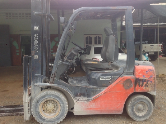 toyota รุ่น8FD-25 ยก2.5ตัน สุง4.5เมตร toyota รุ่น8FD-25 ยก2.5ตัน สุง4.5เมตร