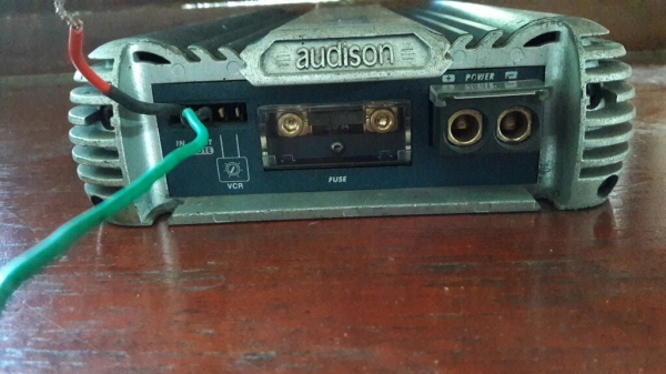 หลุดจอง!ขายแอมป์ audison LRX4 300