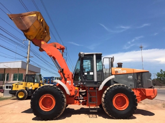 ขายรถตักล้อยาง HITACHI ZW310 (เทียบเท่า WA430-6) รถนอกนำเข้าจากญี่ปุ่น สภาพสวยพร้อมใช้ มีVDOการทำงานครับ
