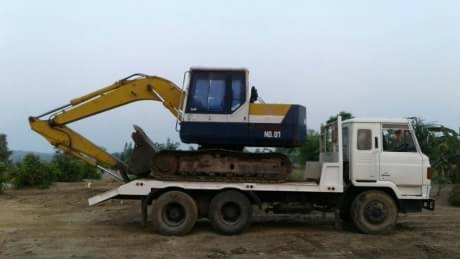 KOMATSU PC100-5 + เทรเลอร์ 2เพลา