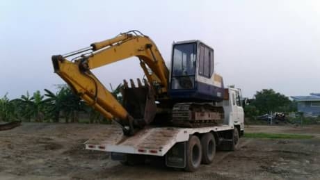 KOMATSU PC100-5 + เทรเลอร์ 2เพลา