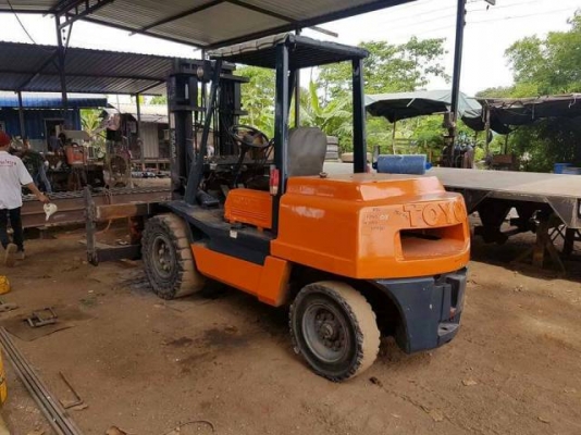 ขายรถยกโฟล์คลิฟต์ ขนาด FD 4.5 งายาว เกียร์ธรรมดา