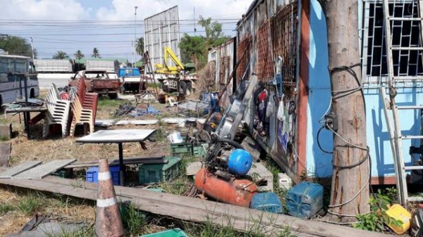 ขายครับ  ปิดกิจการ...ขายทุกอย่างที่มีในรูป