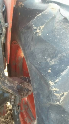 รถไถ 45 แรง DI  ปึ 53  เครื่องแห้งดี  พร้อมลุยงาน อุปกร  3 ชิ้น  ราคา  เบาฯฯ  245000 บาท    ดูรถ ที จ. ร้อยเอ็ด   วันทูคอล 098 668-3479 dtac 094 283-9369 สิทธิ์ คับ