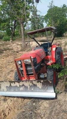 รถไถ 45 แรง DI  ปึ 53  เครื่องแห้งดี  พร้อมลุยงาน อุปกร  3 ชิ้น  ราคา  เบาฯฯ  245000 บาท    ดูรถ ที จ. ร้อยเอ็ด   วันทูคอล 098 668-3479 dtac 094 283-9369 สิทธิ์ คับ