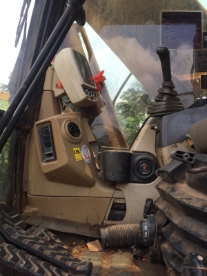 ขาย Cat320C เล่มทะเบียน 15,xxx ชม จัดไฟแนนซ์ได้