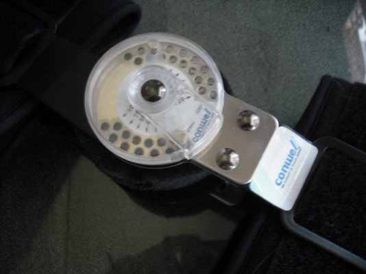 สนับป้องกันเข่า ROM Knee Brace 22&quot; 57120 Conwell