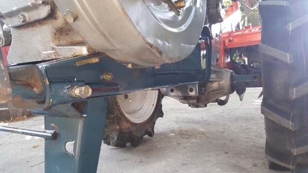 รถพรวนดิน 8 แรง โรตารีกว้าง 70 ซ.ม. ราคา 34500 บาท