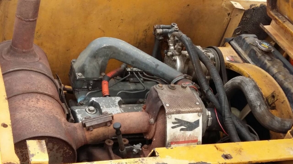 ขายครับ Komatsu PC100-5 สภาพพร้อมใช้งาน ช่วงล่างเต็ม ไฟฟ้าครบ แอร์เย็น เอกสารสัญญาซื้อขาย ราคา 590,000 สนใจติดต่อ 0935604445