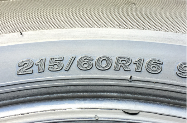 ยาง Bridgestone 215 60 16 ปี15 ดอกเต็ม ไม่มีปะ ราคาไม่แพง