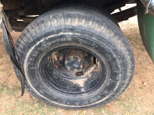 ISUZU NKR57L ราคา 255,000 บาท เครื่อง 4BE1-110 แรง หัวบาง ยางดี คัสชีสวย กระบะยาว 4.2 เมตร พวงมาลัยเ