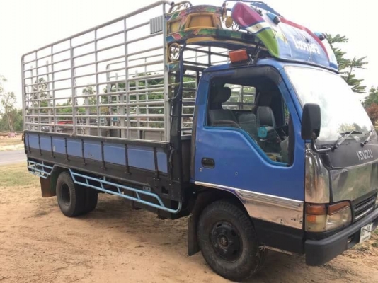 ISUZU NKR57L ราคา 255,000 บาท เครื่อง 4BE1-110 แรง หัวบาง ยางดี คัสชีสวย กระบะยาว 4.2 เมตร พวงมาลัยเ ISUZU NKR57L ราคา 255,000 บาท เครื่อง 4BE1-110 แรง หัวบาง ยางดี คัสชีสวย กระบะยาว 4.2 เมตร พวงมาลัยเ