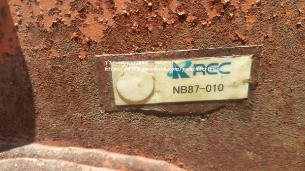 BUCKET บุ๊งกี๋ตักหิน ,ตักทราย สำหรับรถขุดไซค์200 ,220 /สลัก 80 มิล/ แบบธรรมดา  / ปากกว้าง : 1 เมตร 45 เซนติเมตร / ราคาเพียง(ใบละ) 18,000 บาท สนใจรีบติดต่อ 0819337688