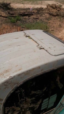 เก่านอก 1 ปี 875,000 KOBELCO SK135SR เครื่องดี ปั้มแรง โช่หนา เอวแน่น ไฟฟ้าครบ เอกสารอินวอยท์  รถอยู่ จ.ร้อยเอ็ด โทร 098-1862844 อ๊อฟ 101 ไอดีไลน์ ja5657