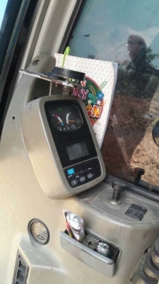 เก่านอก 1 ปี 875,000 KOBELCO SK135SR เครื่องดี ปั้มแรง โช่หนา เอวแน่น ไฟฟ้าครบ เอกสารอินวอยท์  รถอยู่ จ.ร้อยเอ็ด โทร 098-1862844 อ๊อฟ 101 ไอดีไลน์ ja5657