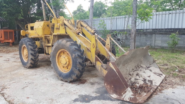 ขาย รถตัก CAT 910 เครื่องดี เกียร์ใหม่ ปั้มดี รถใช้งานได้ครับ ขาย รถตัก CAT 910 เครื่องดี เกียร์ใหม่ ปั้มดี รถใช้งานได้ครับ