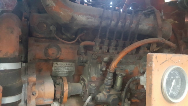 ขาย เครื่องปั้มลม MITSUI ขนาด 9 บาร์ แถมหัวแย็ก 1 ชุด เครื่อง HINO EC100 130 แรงม้า 6 สูบ ราคาต่อรองได้ครับ