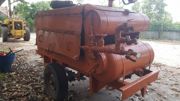 ขาย เครื่องปั้มลม MITSUI ขนาด 9 บาร์ แถมหัวแย็ก 1 ชุด เครื่อง HINO EC100 130 แรงม้า 6 สูบ ราคาต่อรองได้ครับ