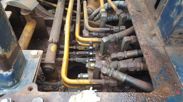 ขาย รถแบคโฮเล็ก KOMATSU PC20-5 เครื่องดี ปั้มดี ช่วงล่างแน่น รถใช้งานอยู่ครับ เอกสารใบซื้อขาย