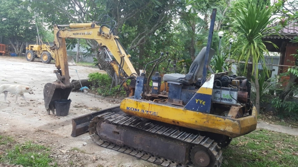 ขาย รถแบคโฮเล็ก KOMATSU PC20-5 เครื่องดี ปั้มดี ช่วงล่างแน่น รถใช้งานอยู่ครับ เอกสารใบซื้อขาย