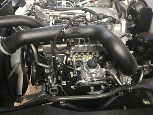 ขาย6ล้อISUZU FRR 210แรง จดปี56 ยูโร3 ไมล์40,000กิโลกระบะเหล็กพร้อมคอกยาว6.5เใตร