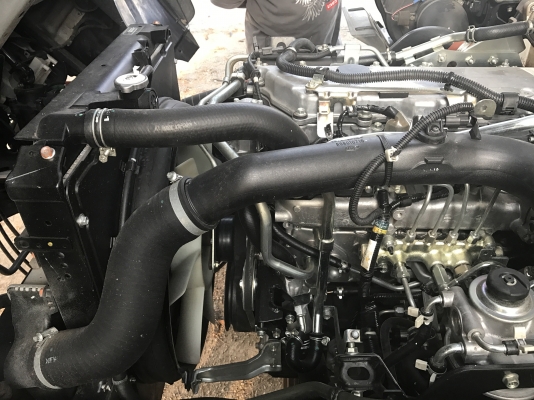 ขาย6ล้อISUZU FRR 210แรง จดปี56 ยูโร3 ไมล์40,000กิโลกระบะเหล็กพร้อมคอกยาว6.5เใตร