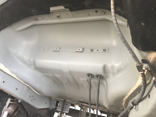 ขาย6ล้อISUZU FRR 210แรง จดปี56 ยูโร3 ไมล์40,000กิโลกระบะเหล็กพร้อมคอกยาว6.5เใตร