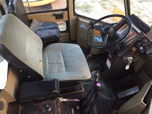 KOMATSU WA300-1 ซีเรียลสูง จากญี่ปุ่นแท้ รถสภาพมาเดิมๆ สวยพร้อมใช้งาน