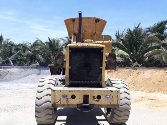 ขายรถตัก 425,000 บาท CAT 930 เครื่องดี เกียร์ดี. ปั้มแรง สภาพพร้อมใช้ เอกสารชื้อขาย   รถอยู่ กทม.  โทร098-1862844อ๊อฟ 101 ไอดีไลน์ ja5657