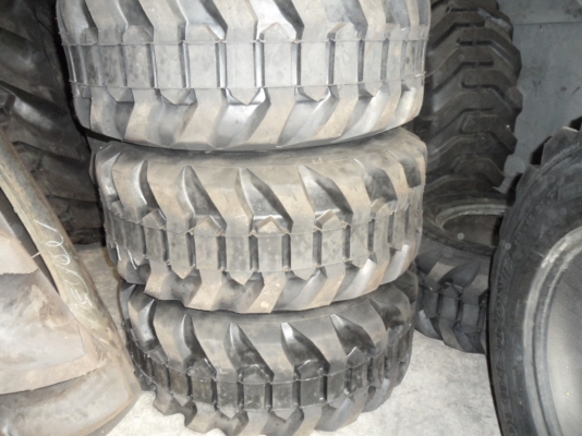 ยางหล่อ 12.5/70-16 ยางโครงสวยหล่อ พร้อมจำหน่ายแล้วครับ ยางหล่อ 12.5/70-16 ยางโครงสวยหล่อ พร้อมจำหน่ายแล้วครับ